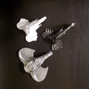 Set of three elephant wall hooks.